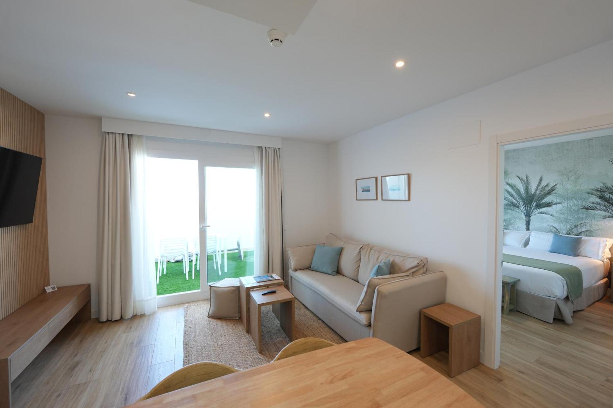 Punta Candor Suites Рота Екстер'єр фото